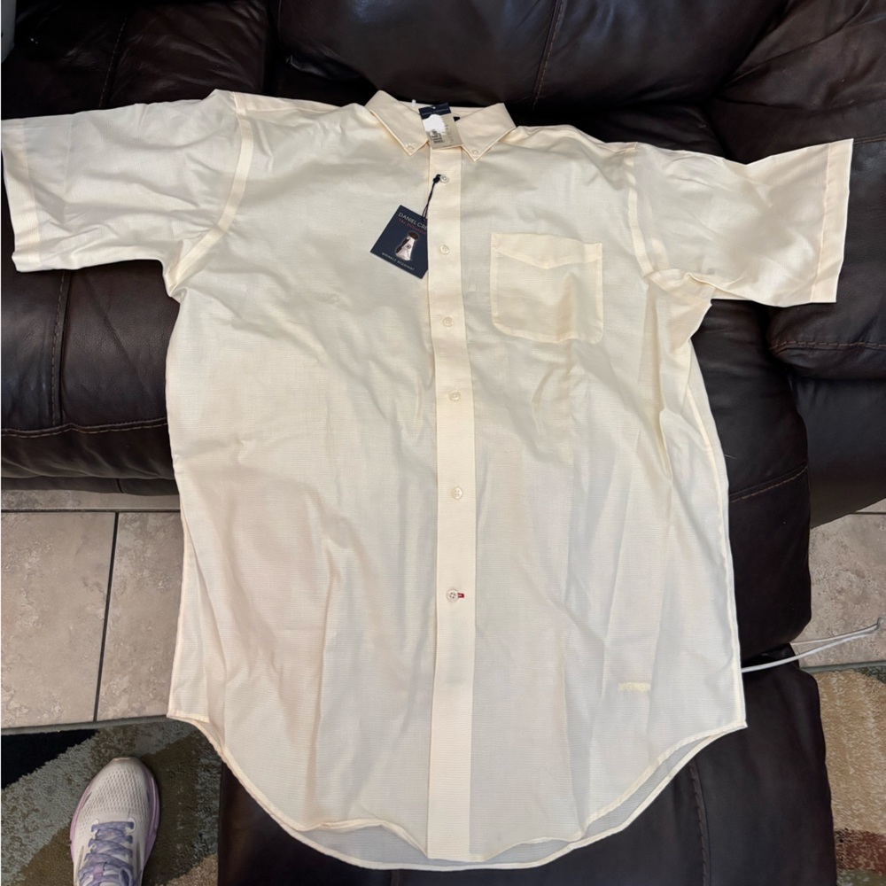 Daniel Cremieux Short-Sleeve Button-Down Shirt in Cream